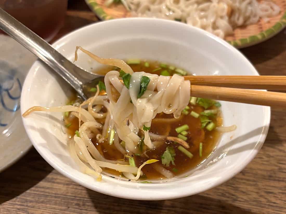 焼き豚肉のつけ麺フォーの麺