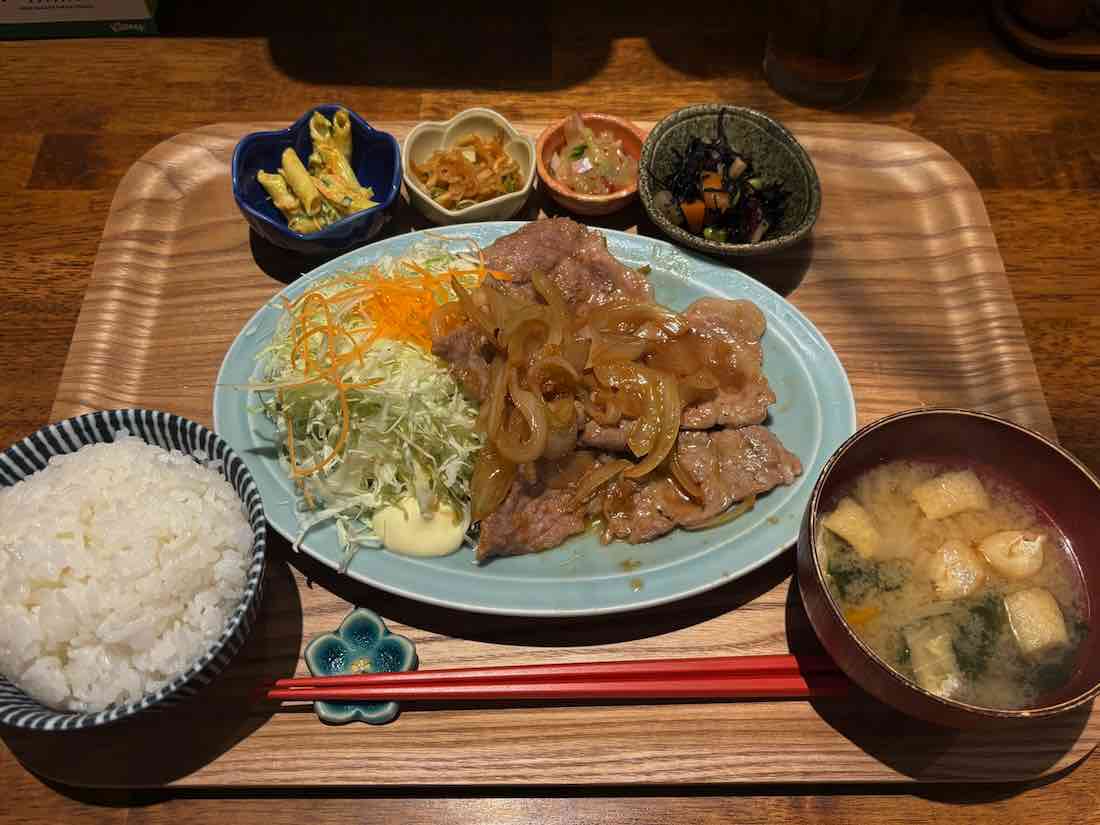 豚の生姜焼き定食